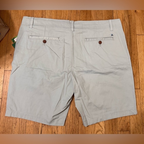 Tailor Vintage Connecticut Orginals Airotec Slim Fit 9" Short in Quiet Gray - Picture 6 of 8